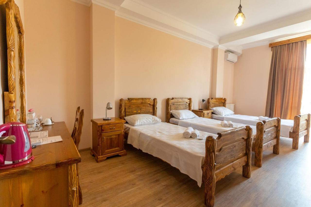 Hotel Phasis Kutaisi Exteriér fotografie