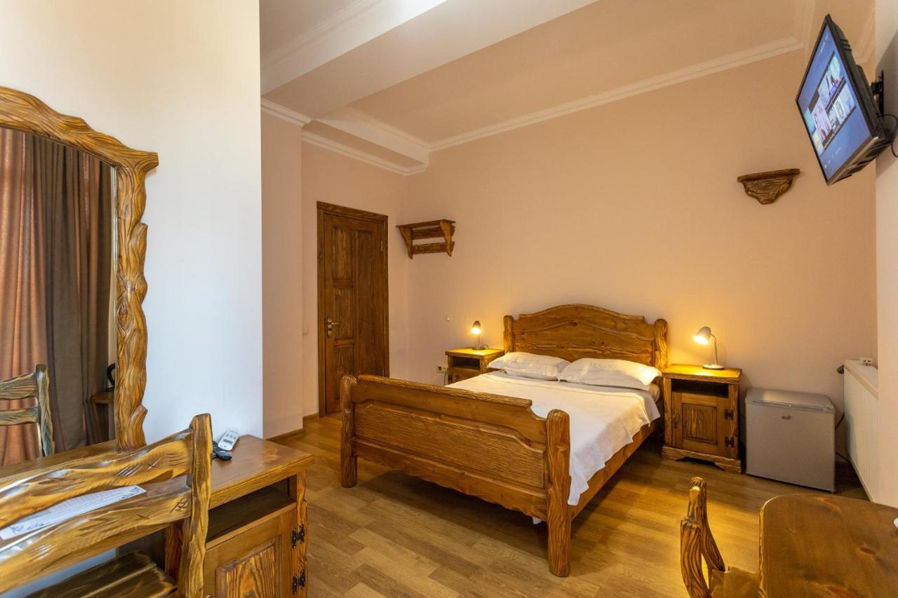 Hotel Phasis Kutaisi Exteriér fotografie