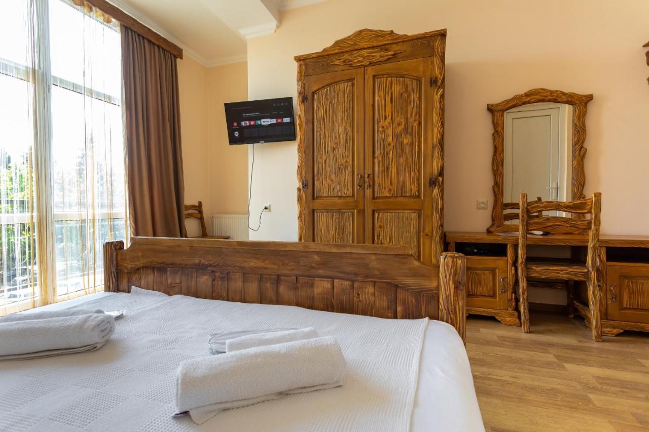 Hotel Phasis Kutaisi Exteriér fotografie