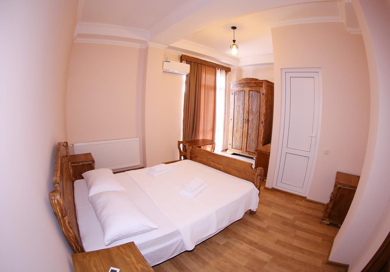 Hotel Phasis Kutaisi Exteriér fotografie