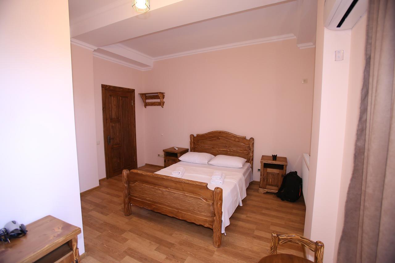 Hotel Phasis Kutaisi Exteriér fotografie